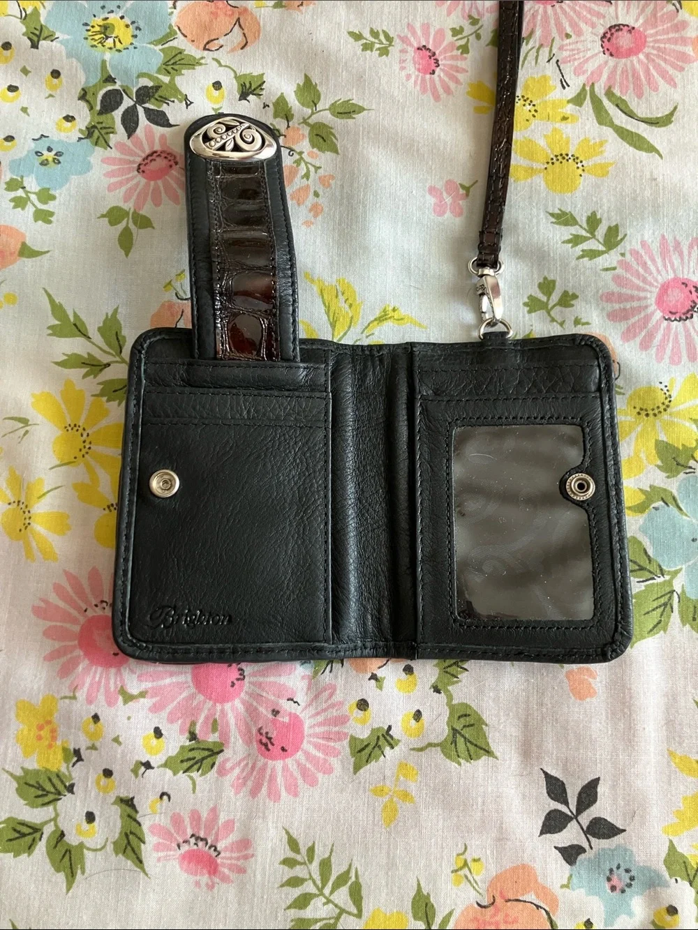 N/A stylish croc